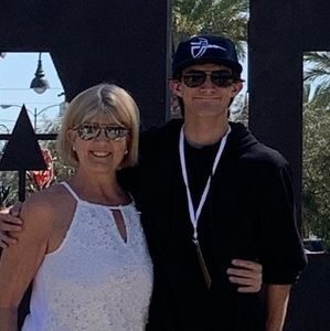 Meet your Posher, Coral